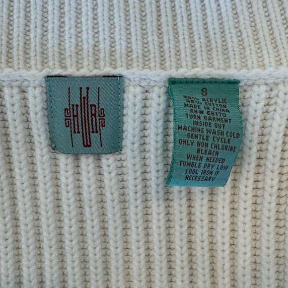 HR White Button Up Cardigan - Size Small - Picture 8 of 8